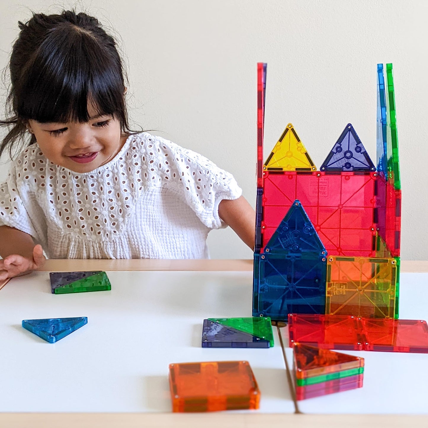 Magna-Tiles 02132 Clear Colors 32 Piece Set by Valtech Since 1997 - Available at All In One Marketplace Canada