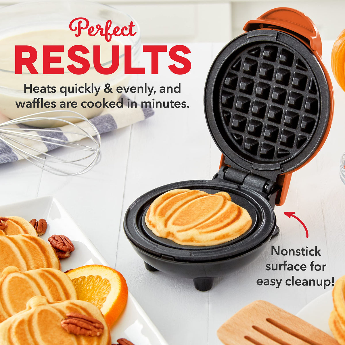 Mini gaufrier Dash (lot de 2) pour gaufres individuelles, galettes de pommes de terre, chaffles céto, avec surfaces antiadhésives faciles à nettoyer, 10 cm, Halloween, orange