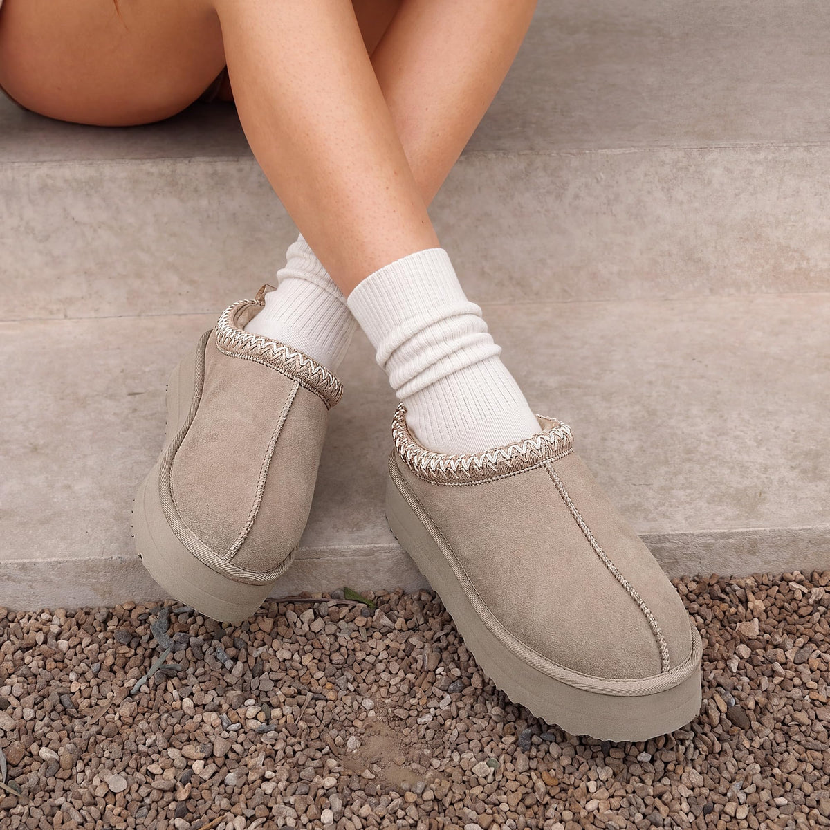 DREAM PAIRS Women's Platform Slippers Genuine Suede,Sand,9 🍁 All In One Marketplace Canada