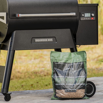 Traeger Mesquite Granulés de Bois 100 % Naturels pour Fumeurs et Barbecues à Granulés. BBQ, Cuisson, Rôtissage et Grillades, Sac de 9 kg