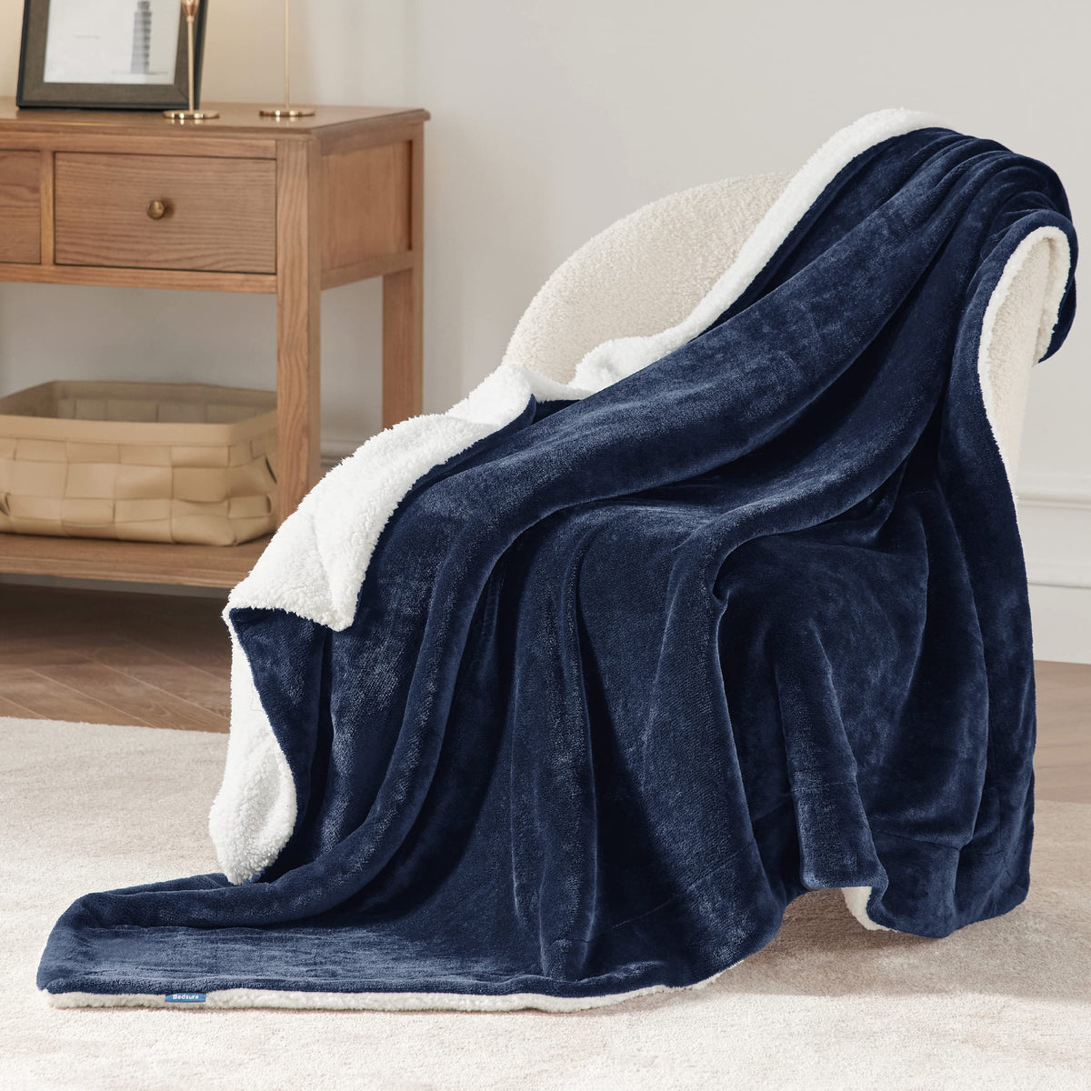 Bedsure Reversible Twin Sherpa Blanket for Bed, Navy, 60x80 Inch 🍁 All In One Marketplace Canada