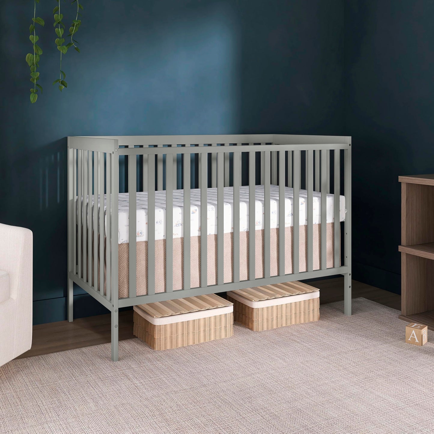 Dream On Me Synergy 5-in-1 Convertible Crib in Cool Grey, Greenguard Gold Certified, BSA Certified, 3 Mattress Height Settings, Classic Nursery Furniture 🍁 All In One Marketplace Canada