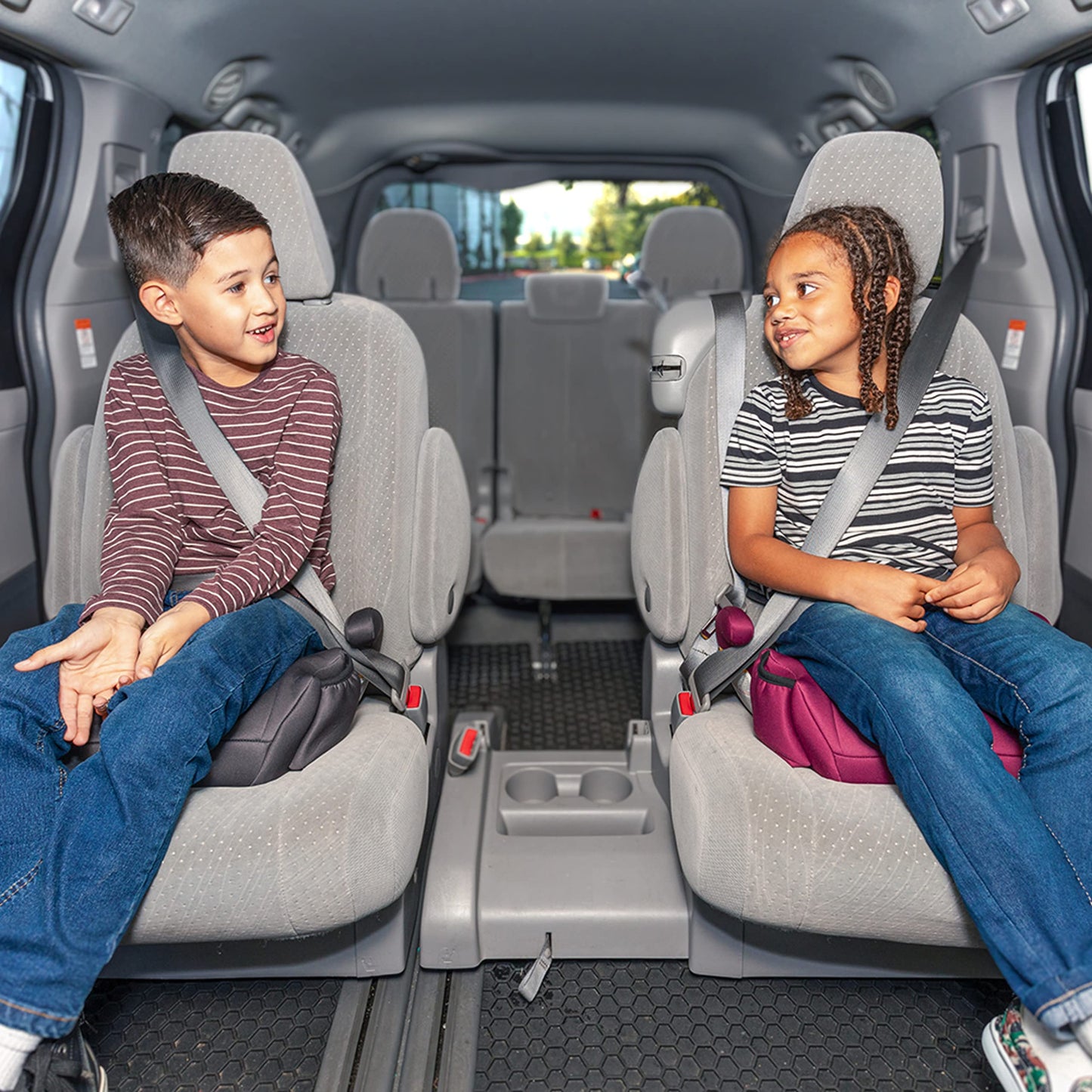Diono Solana 2022, No Latch, Single Backless Booster Car Seat, Lightweight, Machine Washable Covers, Cup Holders, Black