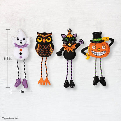 Kit de 4 ornements en feutrine à appliquer Bucilla, Halloween Squad, parfait pour les loisirs créatifs et le point de croix d'Halloween, 89647E