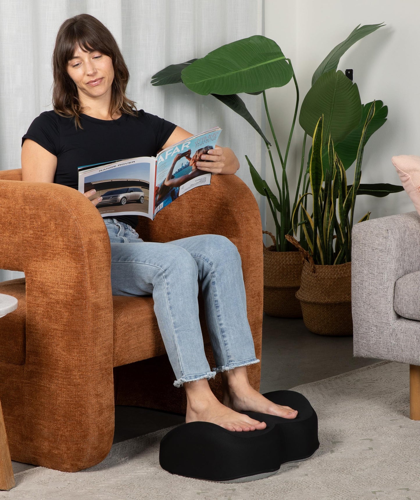 Everlasting Comfort Foot Rest for Under Desk at Work - Memory Foam Office Foot Stool & Under Desk Footrest Leg Elevation Pillow for Gaming & Home Office, Supports Posture - Available at All In One Marketplace Canada
