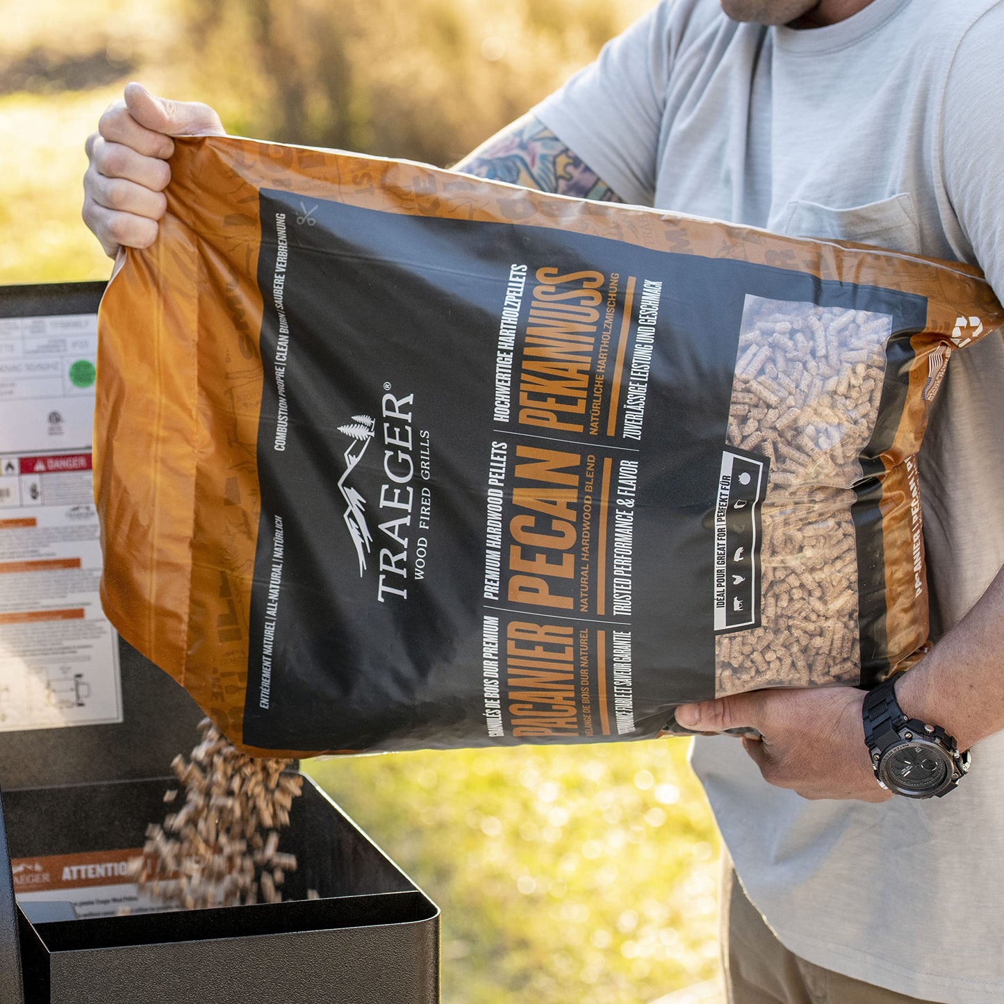 Granulés de bois 100 % naturels de pacanier Traeger pour fumoirs et barbecues à granulés. Barbecue, cuisson au four, rôtissage et grillades, sac de 9 kg.