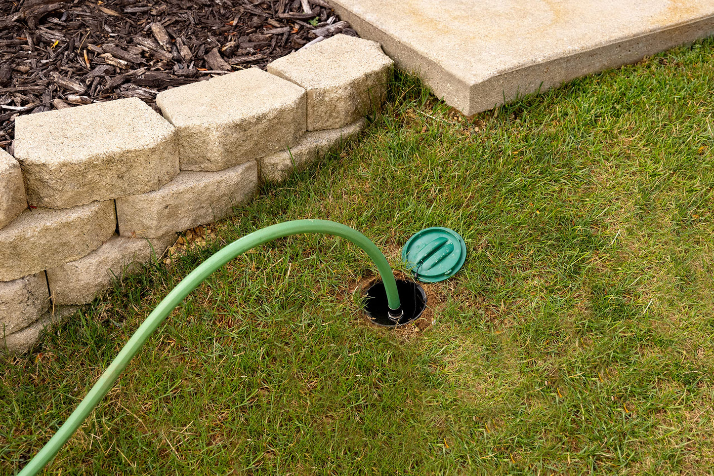 Rain Bird 32HE In-Ground Pro Rotor Pop-up Sprinkler System Kit with Click-N-Go Garden Hose Connection Rain Bird